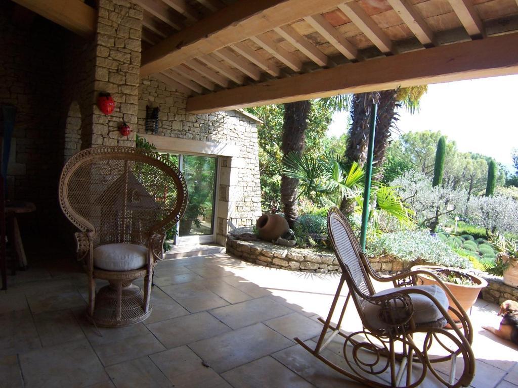 Lou Granos Gordes Exterior foto