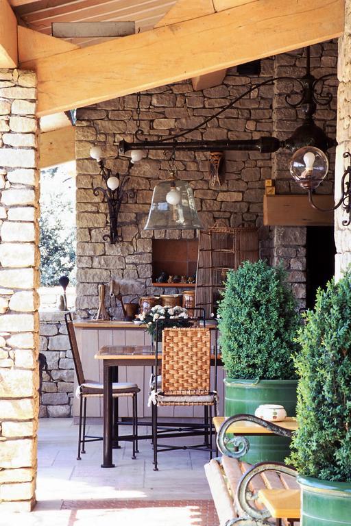 Lou Granos Gordes Exterior foto