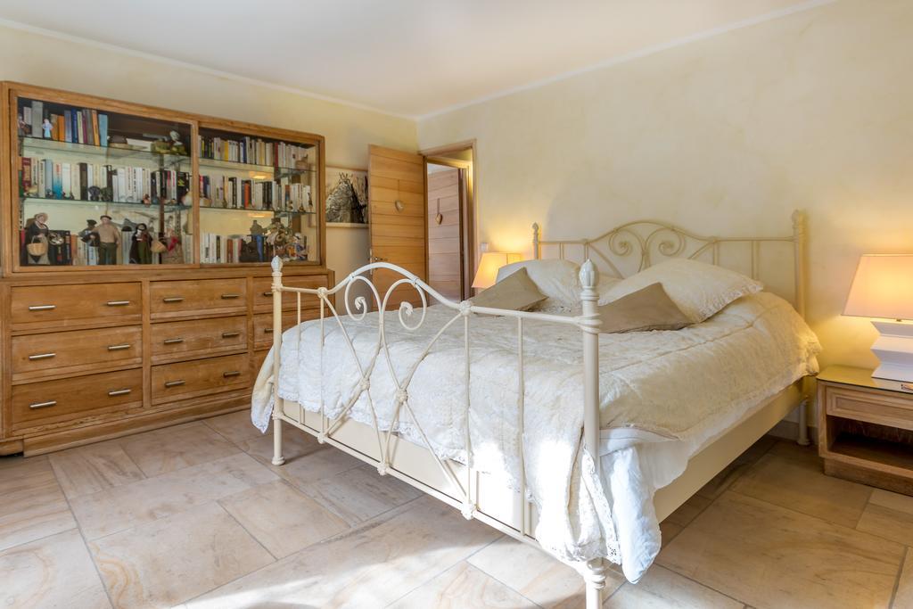 Lou Granos Gordes Exterior foto