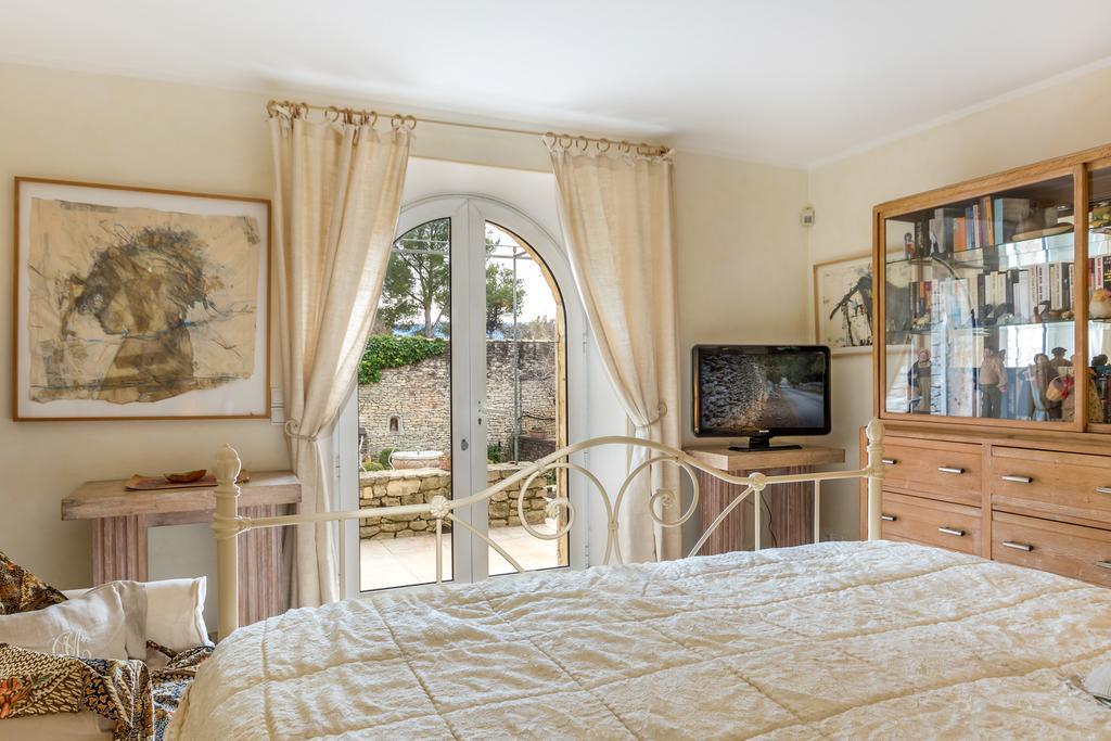 Lou Granos Gordes Exterior foto