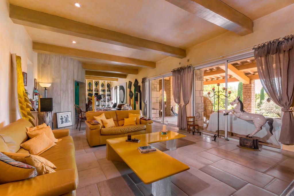Lou Granos Gordes Exterior foto
